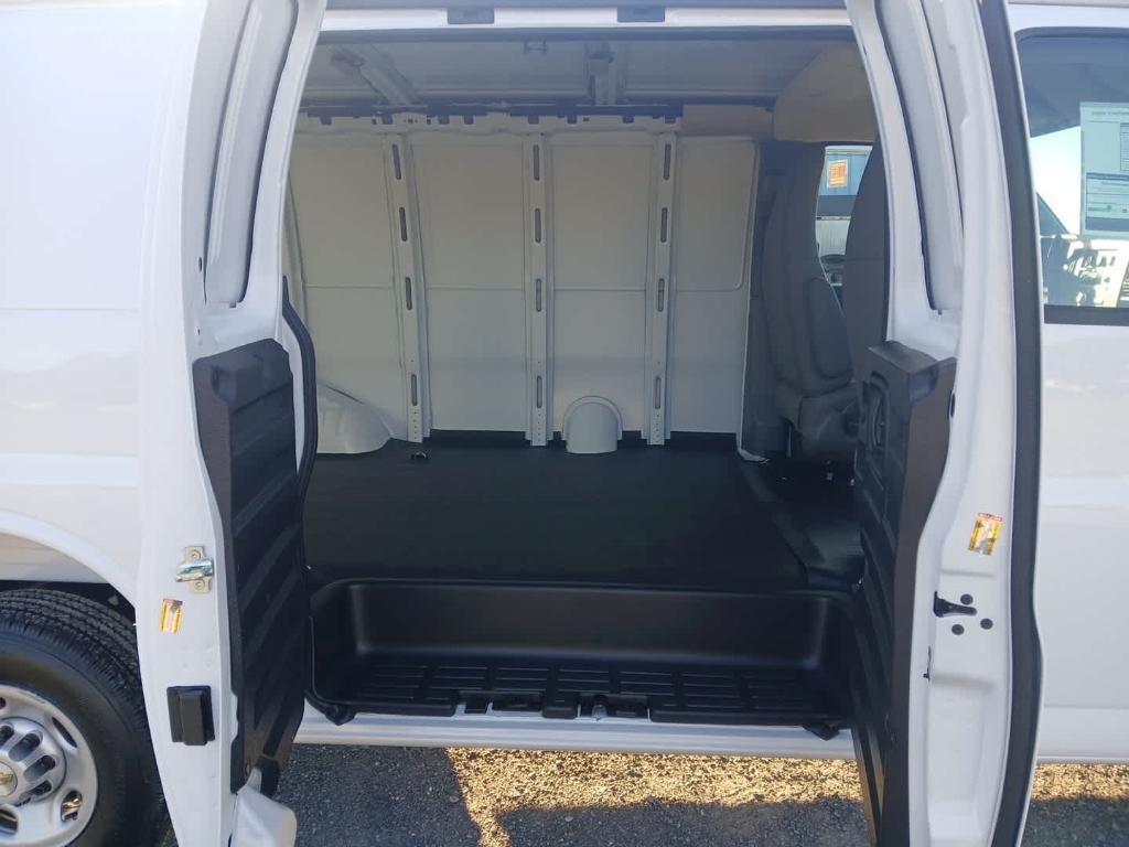 new 2025 Chevrolet Express 2500 car, priced at $44,435