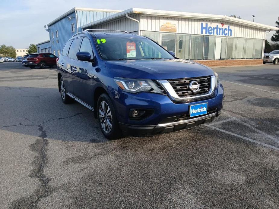 used 2019 Nissan Pathfinder car, priced at $16,971