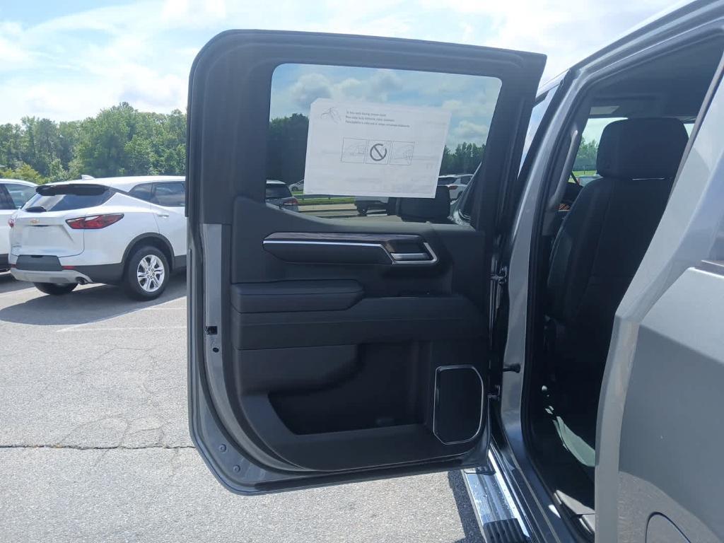 new 2025 Chevrolet Silverado 1500 car, priced at $60,285