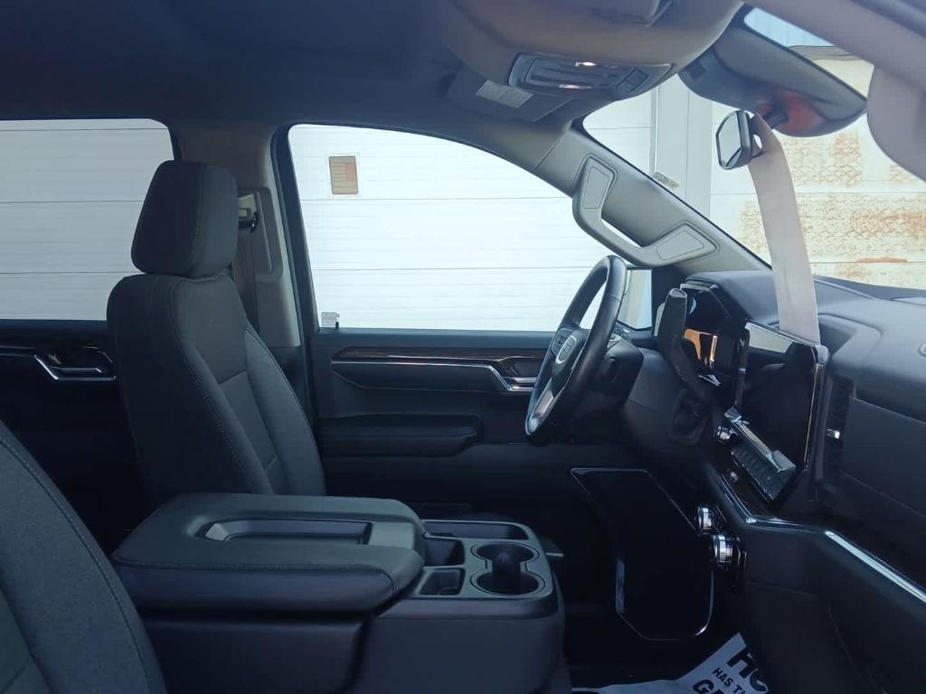 used 2024 GMC Sierra 1500 car, priced at $37,900