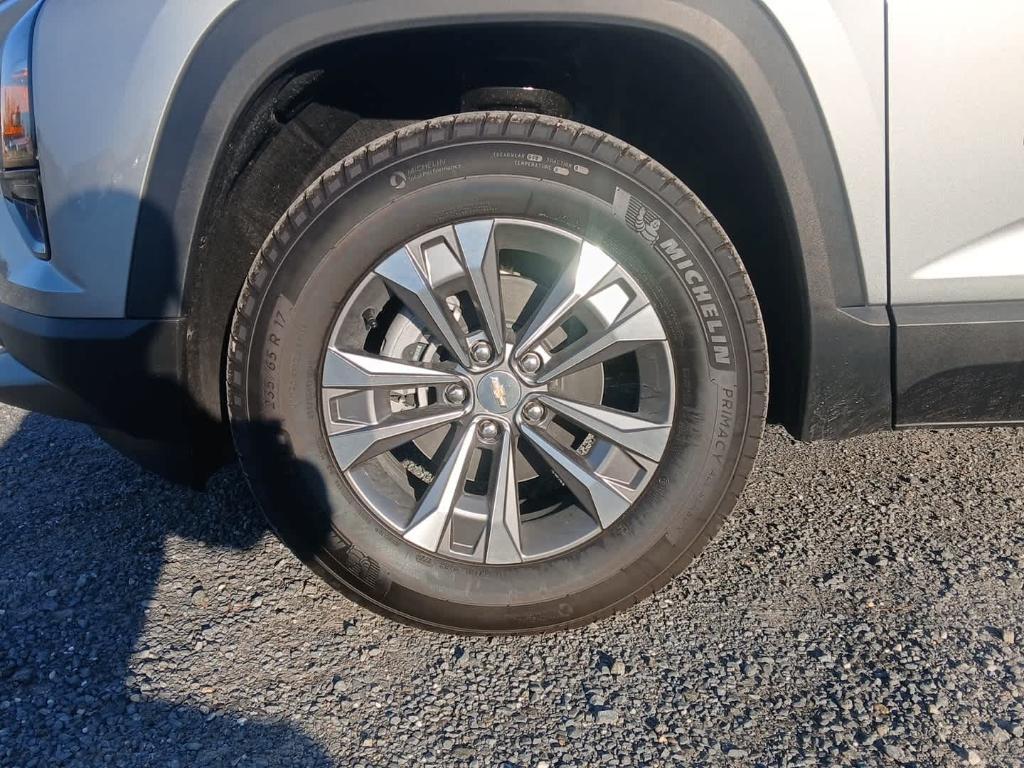 new 2026 Chevrolet Equinox car, priced at $36,140