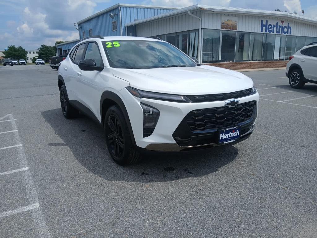 new 2025 Chevrolet Trax car, priced at $25,937