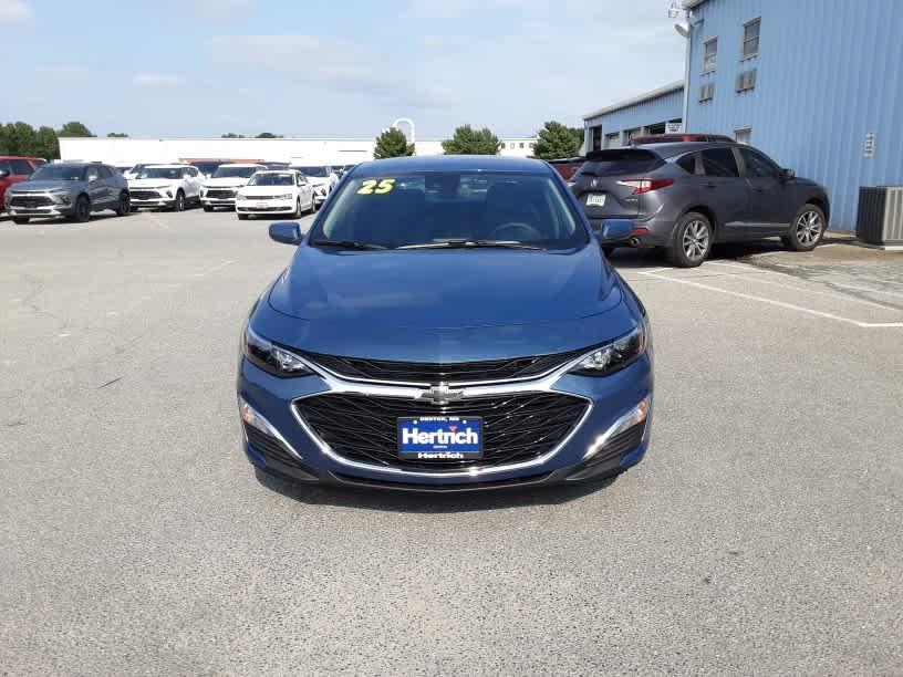 new 2025 Chevrolet Malibu car, priced at $28,420