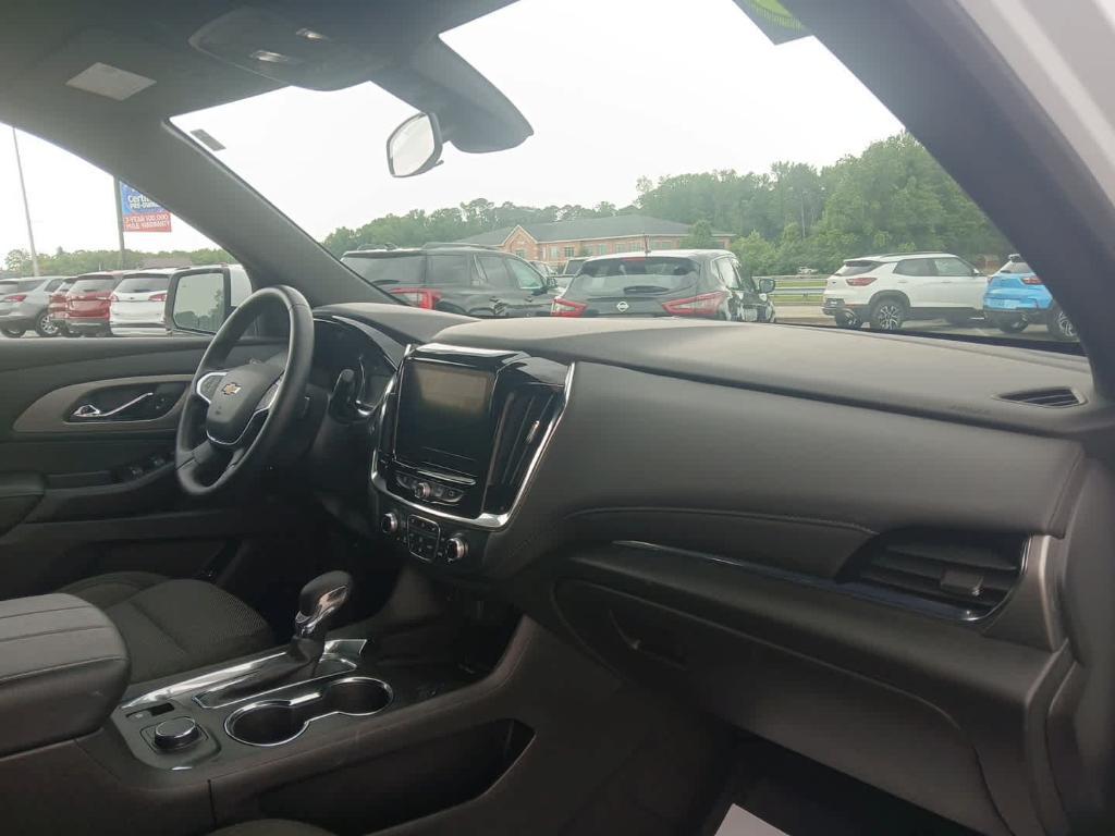 used 2023 Chevrolet Traverse car, priced at $33,997