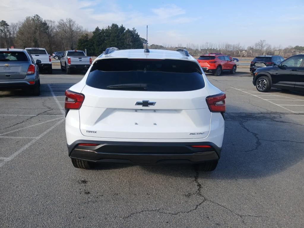 new 2025 Chevrolet Trax car, priced at $25,645