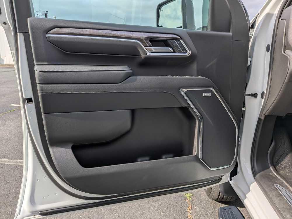 used 2024 Chevrolet Silverado 2500 car, priced at $61,902