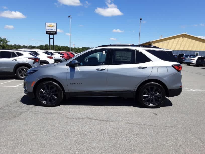 new 2024 Chevrolet Equinox car, priced at $30,295