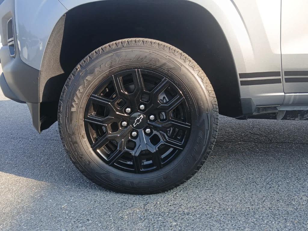 new 2025 Chevrolet Colorado car, priced at $39,155