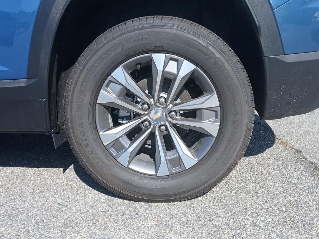 new 2026 Chevrolet Equinox car, priced at $32,540