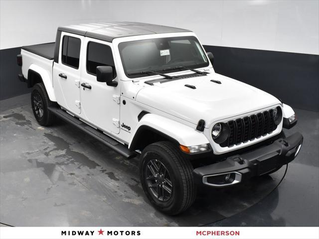 new 2024 Jeep Gladiator car, priced at $42,903