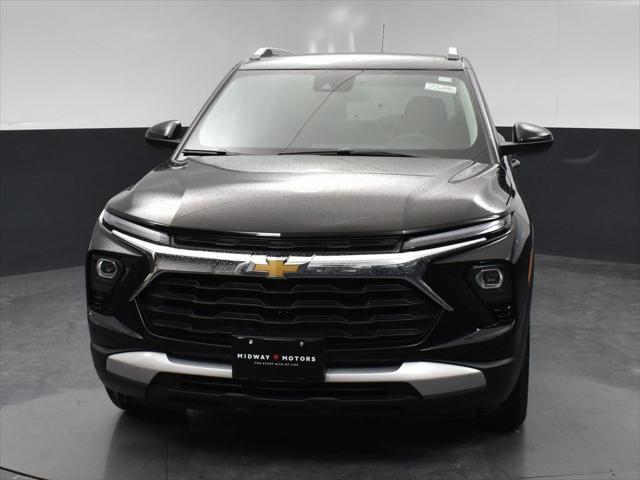 new 2025 Chevrolet TrailBlazer car, priced at $26,425