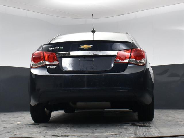 used 2015 Chevrolet Cruze car, priced at $13,900