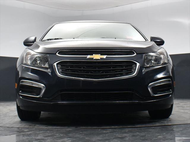 used 2015 Chevrolet Cruze car, priced at $13,900