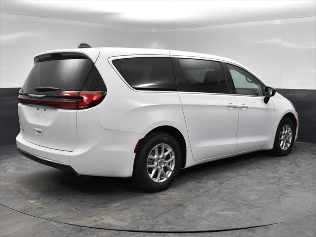 new 2024 Chrysler Pacifica car, priced at $43,500