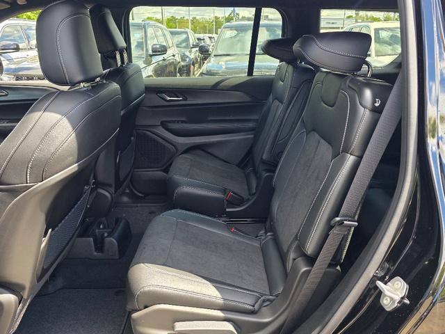new 2025 Jeep Grand Cherokee L car, priced at $40,087