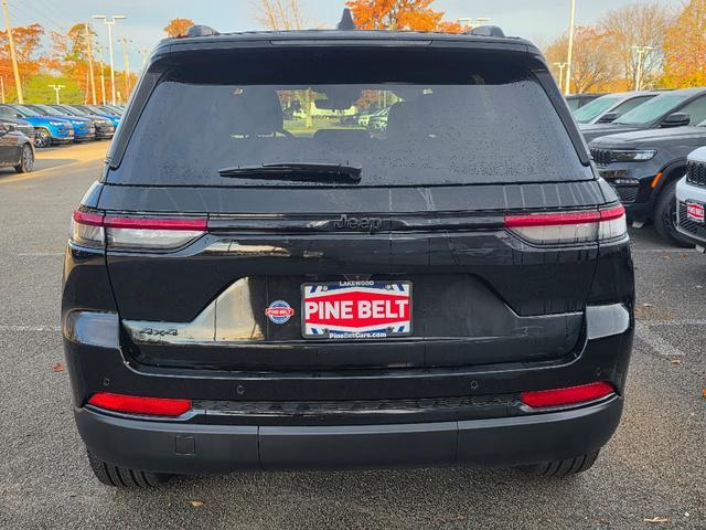 new 2025 Jeep Grand Cherokee car, priced at $45,397