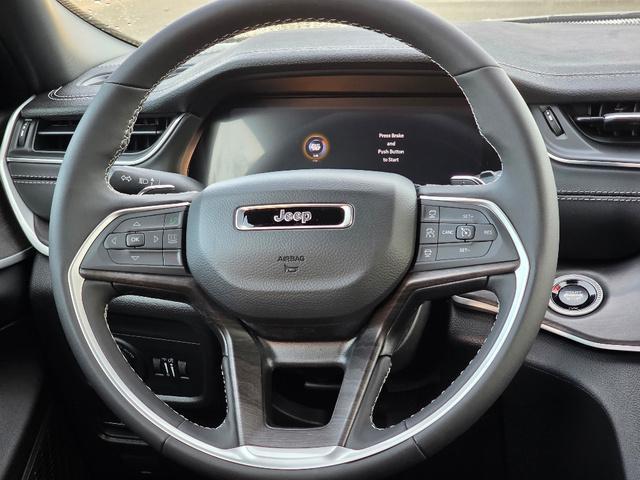 new 2025 Jeep Grand Cherokee car, priced at $45,397