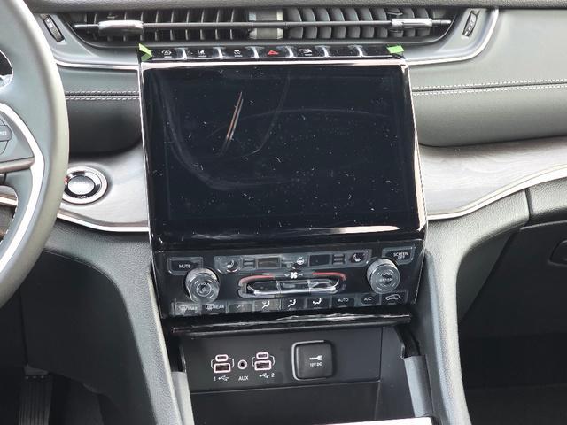 new 2025 Jeep Grand Cherokee car, priced at $45,397