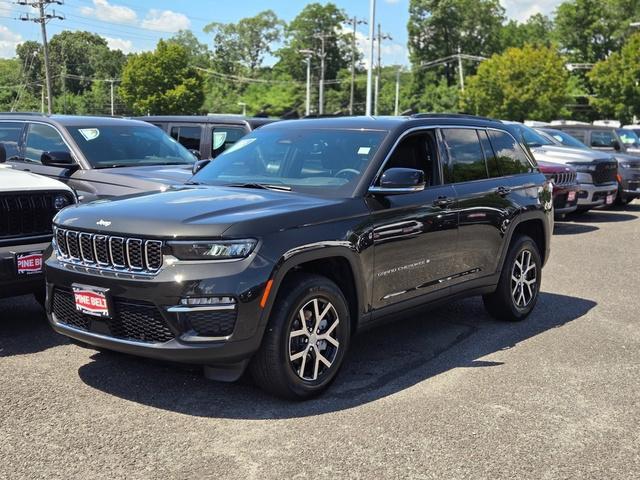 new 2024 Jeep Grand Cherokee car, priced at $47,314