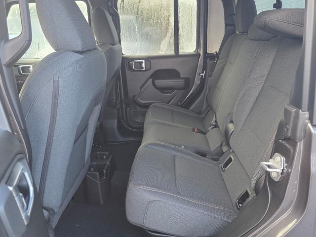 new 2025 Jeep Gladiator car, priced at $46,157