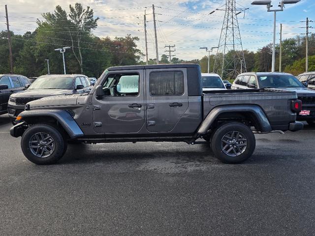new 2025 Jeep Gladiator car, priced at $46,157