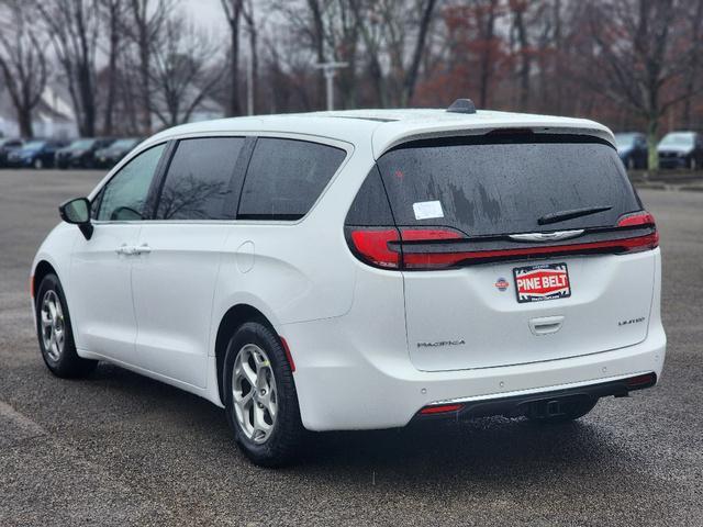new 2024 Chrysler Pacifica car, priced at $49,282