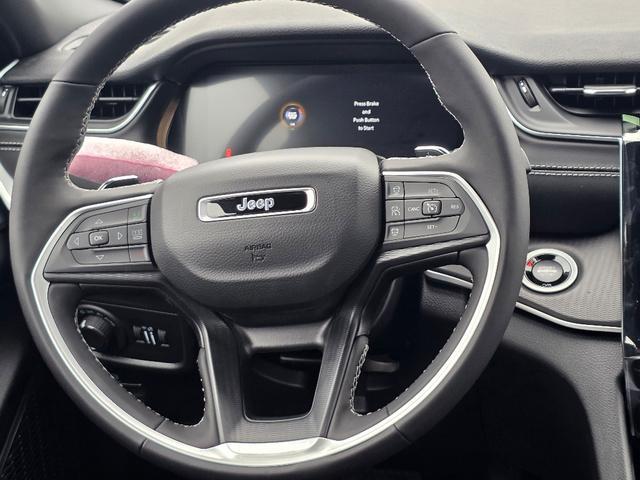 new 2025 Jeep Grand Cherokee car, priced at $39,297
