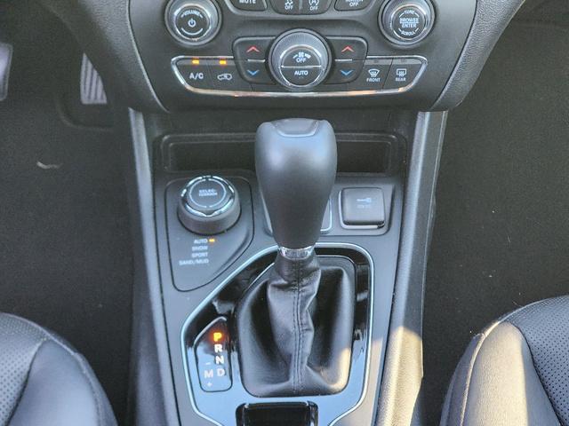 used 2020 Jeep Cherokee car, priced at $18,971