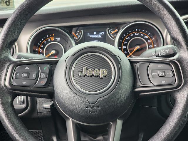 used 2023 Jeep Gladiator car, priced at $35,614