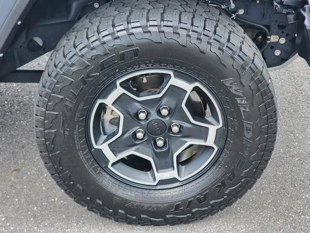 used 2021 Jeep Gladiator car, priced at $34,482
