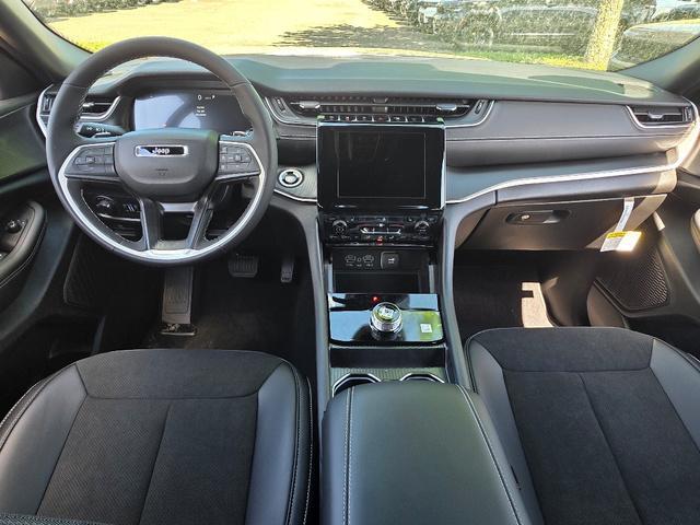 new 2025 Jeep Grand Cherokee L car, priced at $40,087