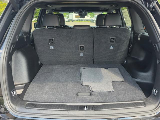 new 2025 Jeep Grand Cherokee car, priced at $38,817