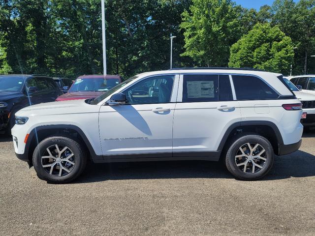 new 2024 Jeep Grand Cherokee car, priced at $46,800