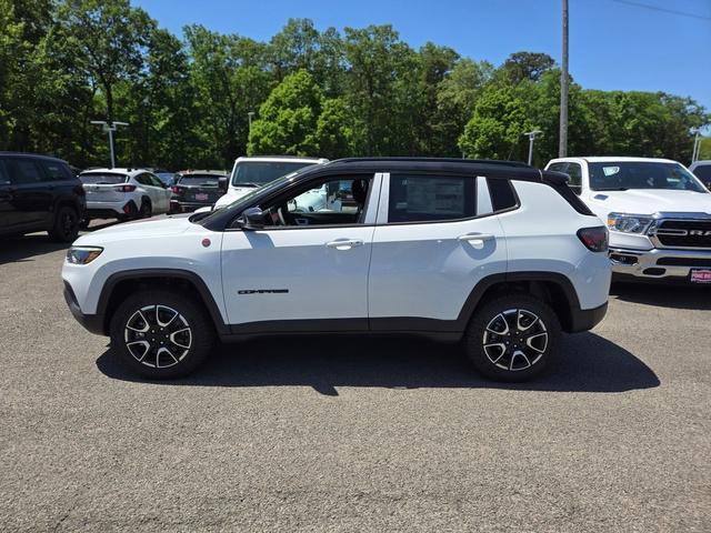 new 2024 Jeep Compass car, priced at $34,366