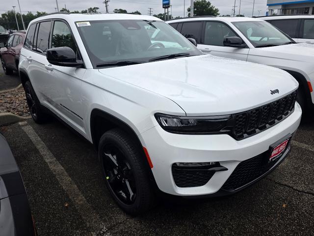 new 2025 Jeep Grand Cherokee car, priced at $48,802