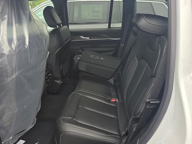 new 2025 Jeep Grand Cherokee car, priced at $48,802