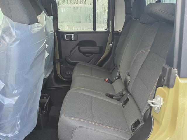 new 2025 Jeep Gladiator car, priced at $48,187