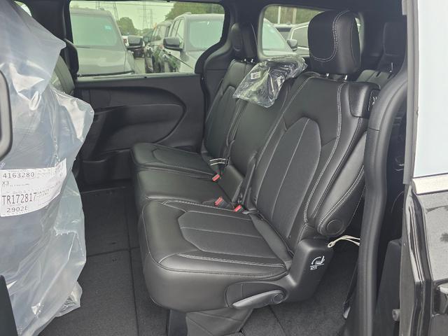 new 2026 Chrysler Pacifica car, priced at $45,090