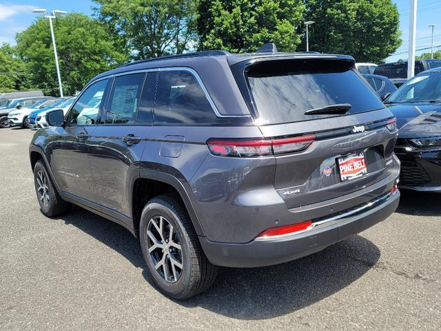 new 2024 Jeep Grand Cherokee car, priced at $42,614