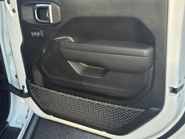 used 2024 Jeep Gladiator car, priced at $47,132