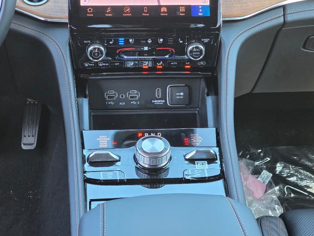 new 2025 Jeep Grand Cherokee L car, priced at $61,877