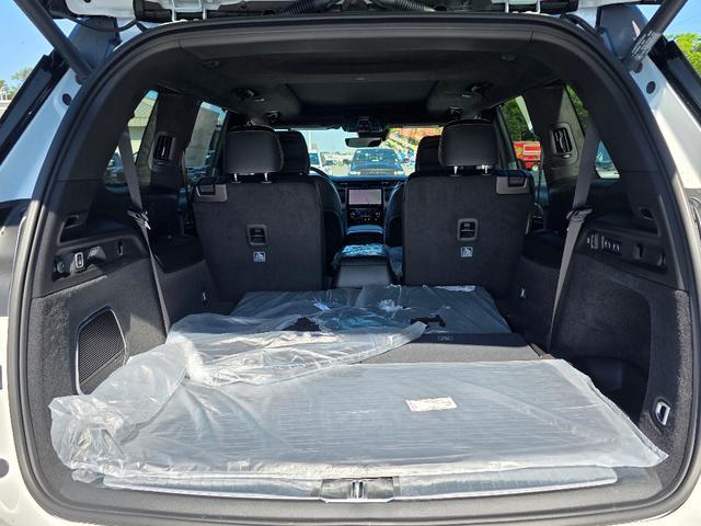 new 2025 Jeep Grand Cherokee L car, priced at $61,877