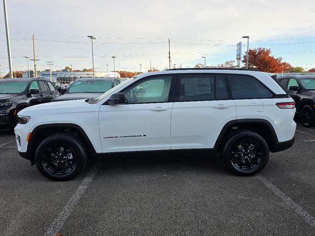 new 2025 Jeep Grand Cherokee car, priced at $37,797