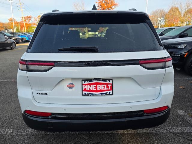 new 2025 Jeep Grand Cherokee car, priced at $37,797