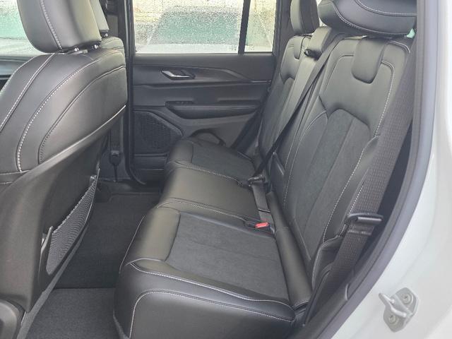 new 2025 Jeep Grand Cherokee car, priced at $37,797