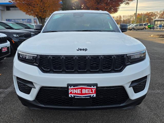 new 2025 Jeep Grand Cherokee car, priced at $37,797