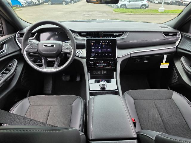 new 2025 Jeep Grand Cherokee L car, priced at $40,087