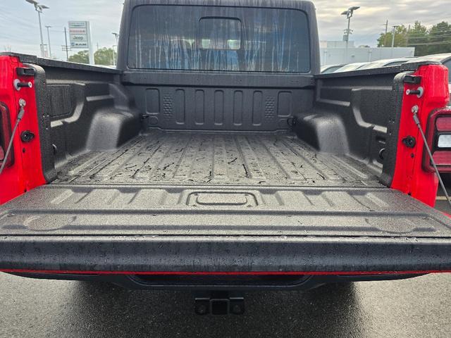 new 2025 Jeep Gladiator car, priced at $50,187
