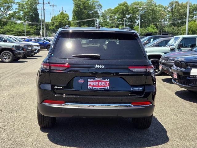 new 2024 Jeep Grand Cherokee car, priced at $42,614