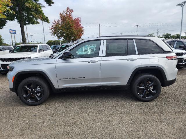new 2024 Jeep Grand Cherokee car, priced at $38,275